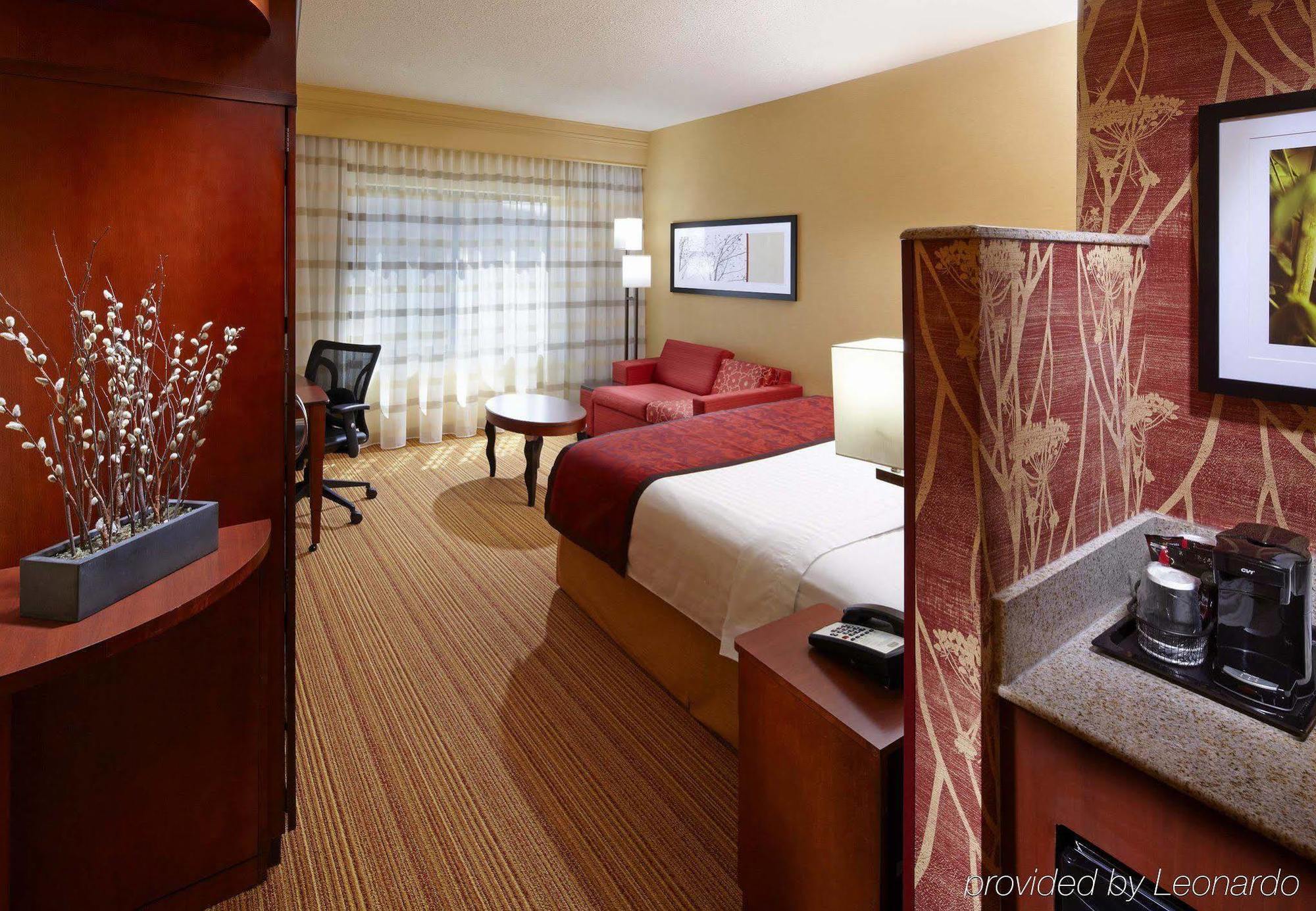 Courtyard By Marriott Pittsburgh West Homestead Waterfront Phòng bức ảnh